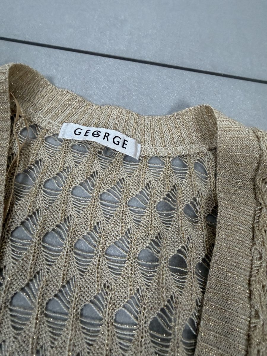 Top: Cute cropped short sleeve cardigan, size Medium, beige – Usato da Knonau venduto da Grapesvintage 4
