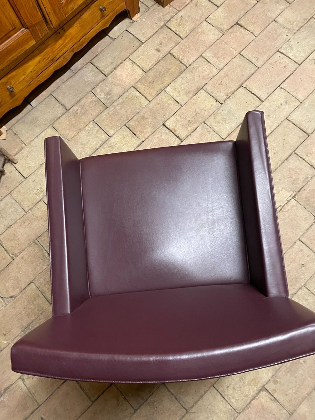 Poltrone: 3 Fauteuils design en cuir, couleur bordeaux – Usato da Etoy venduto da mtr_w696 3