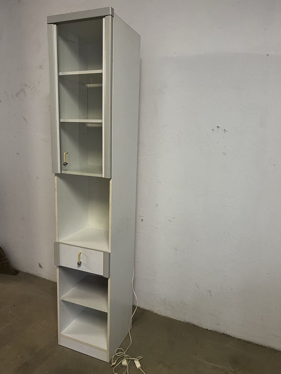 Vitrinen: Retro Vitrine/Schrank mit Beleuchtung – Gebraucht aus Madiswil von Bilranis1071 3