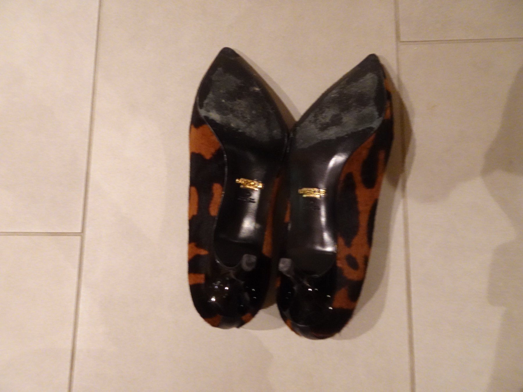 Scarpe da donna: Hübsche Pumps UTERQUE Spanien Gr. 36 - 240438 – Usato da Küssnacht am Rigi venduto da Schuhe-Secondhand 3