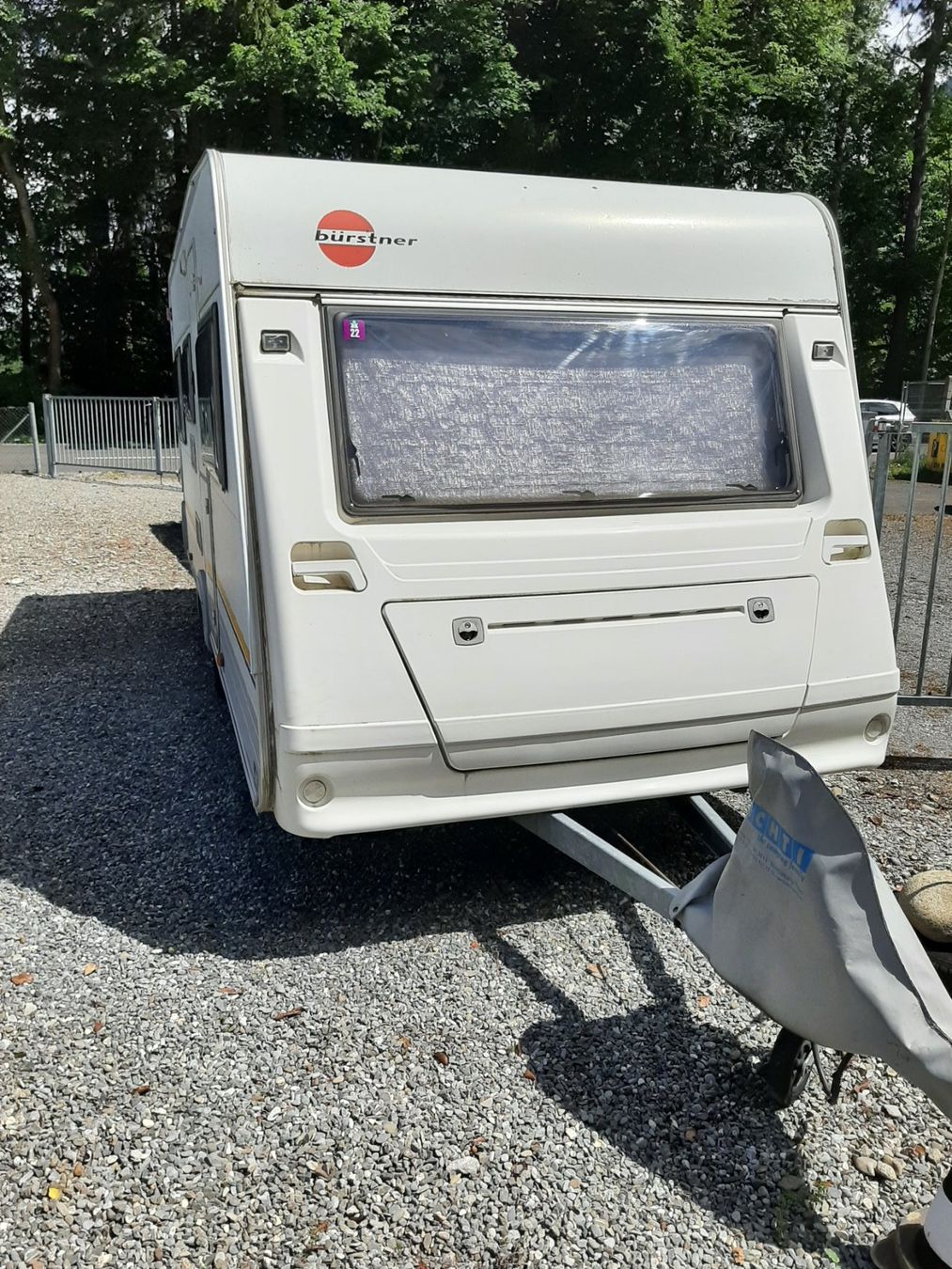 Bürstner Veicoli da campeggio: Wohnwagen mieten schon ab CHF 65.-/Tag – Usato da Wimmis venduto da vic_7sym 1
