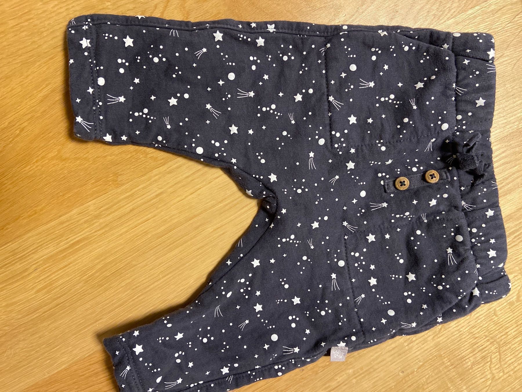 Lotti & Set di vestiti: Smile Kleiderpaket Hose & Pullover, Gr 62, wenig gebraucht – Usato da Zollikerberg venduto da Boston1981 2