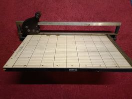 Antiker Rollenschneider