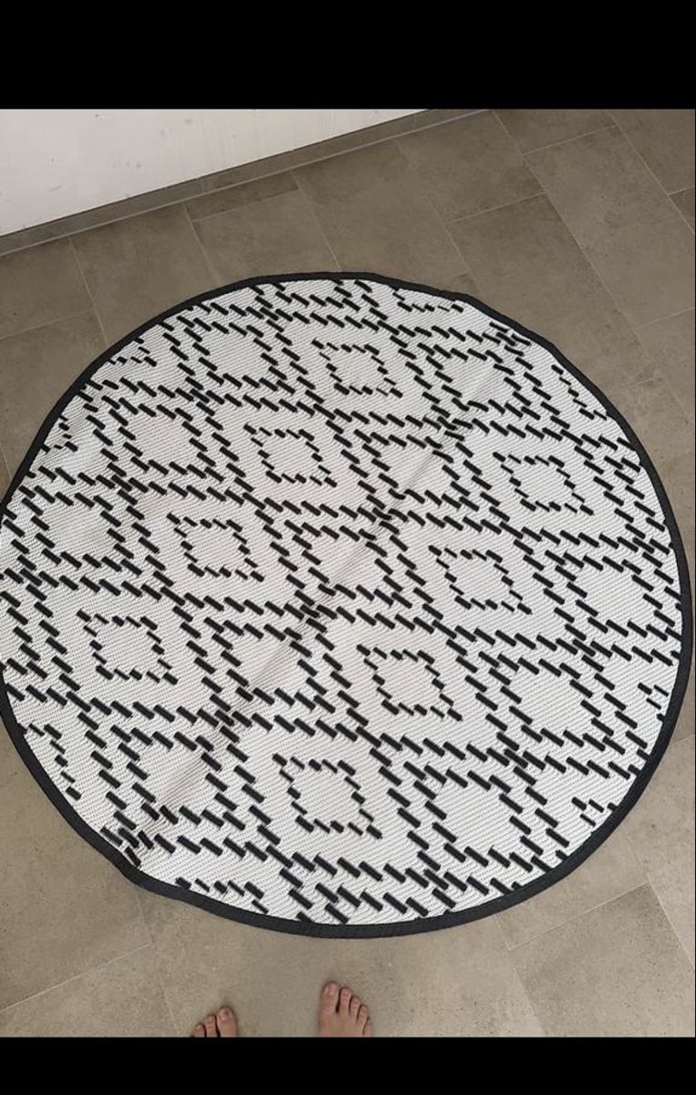 Teppiche: Runder Outdoorteppich 150 cm – Gebraucht aus Hüttwilen von sar_8gj7 2