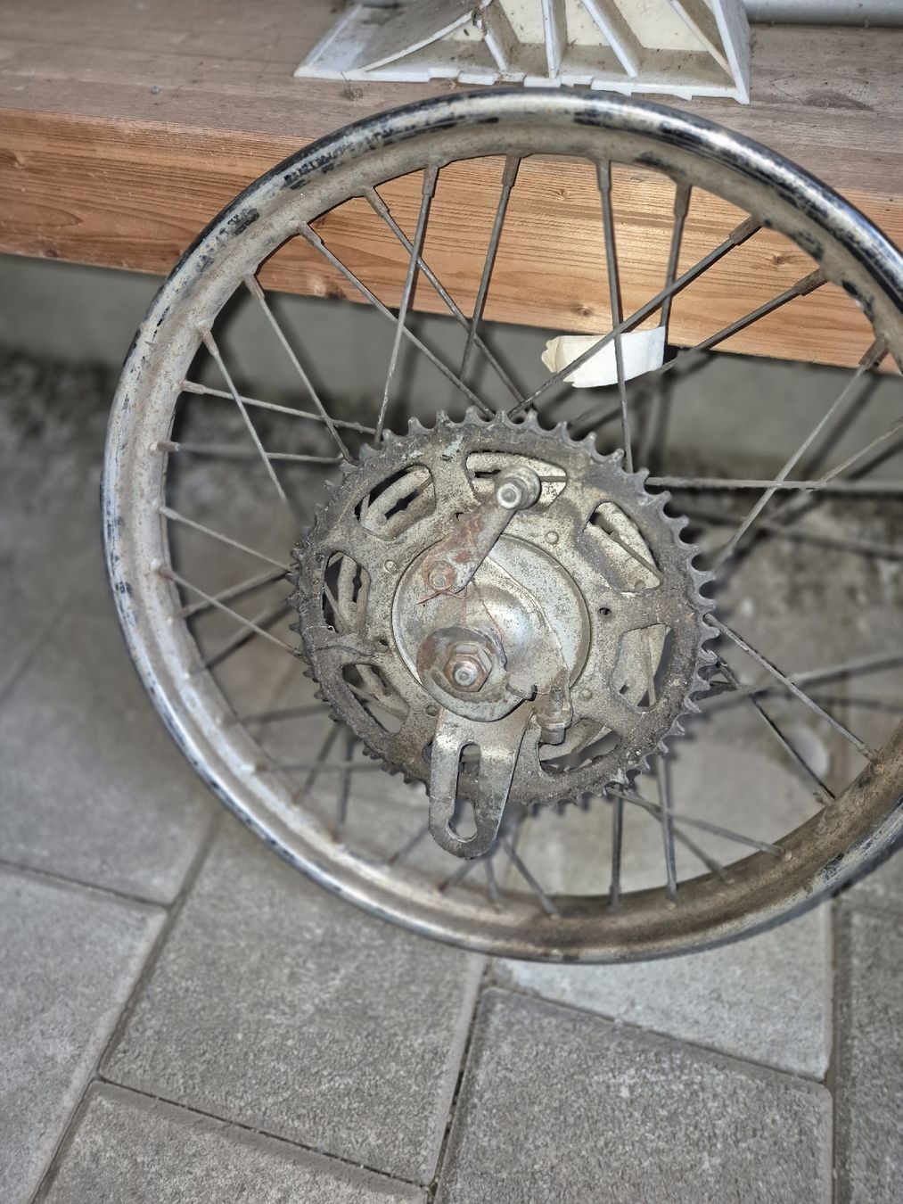 Parti ricambio per ciclomotori: Mofa Hinterrad 16 Zoll – Usato da Neuenkirch venduto da etaner62 1