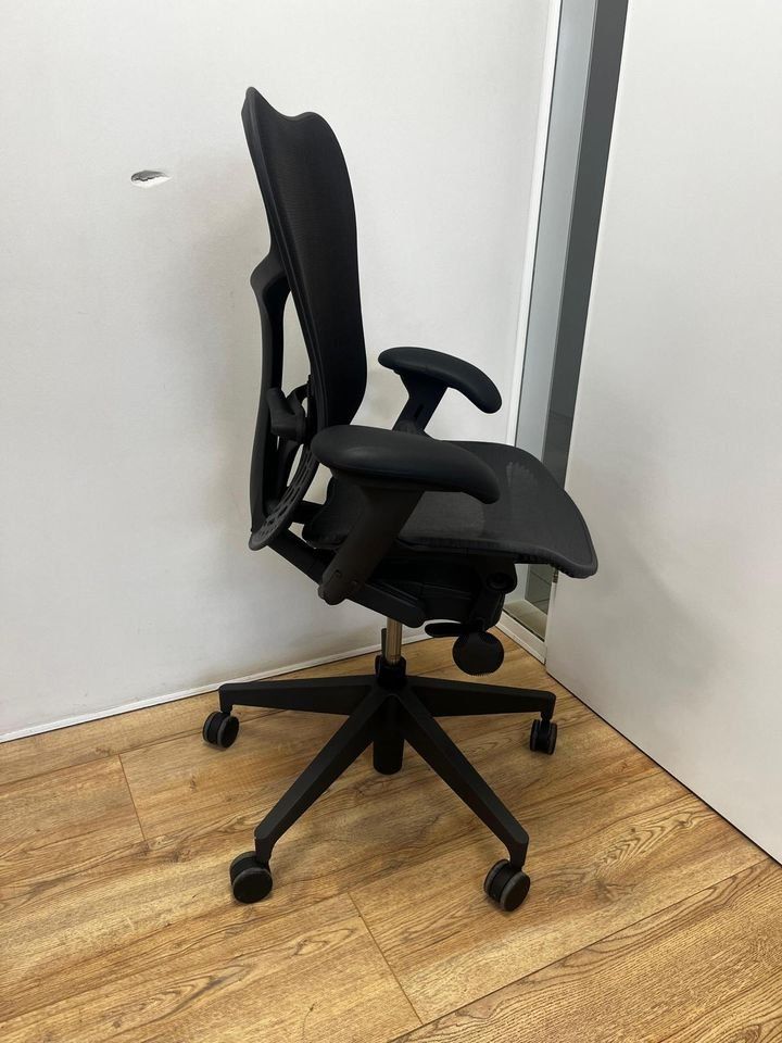 Herman Miller Sedie: Herman Miller Mirra 2 Graphite Butterfly Full Option – Usato da Purmerend venduto da Offeco 6