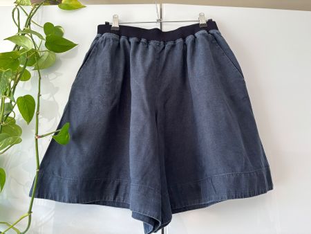 COS Shorts aus 100% Hanf Gr. 36