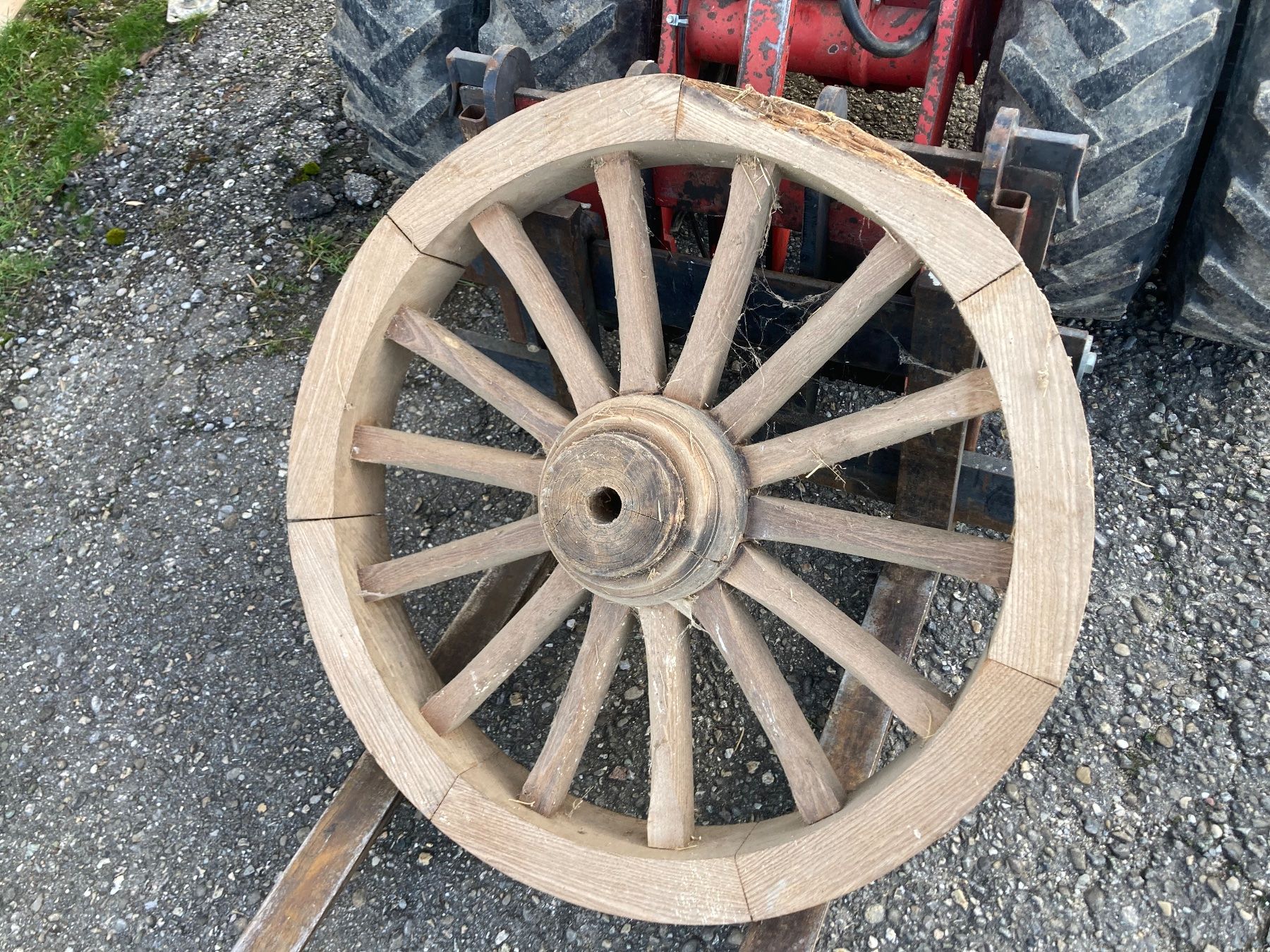 Pneus & Kompletträder: Holzrad – Defekt aus Oberbipp von