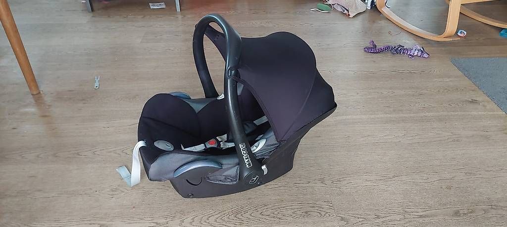 Maxi-Cosi Sièges auto: Maxi Cosi Babyschale – D'occasion à Liebefeld par chrutschtima
