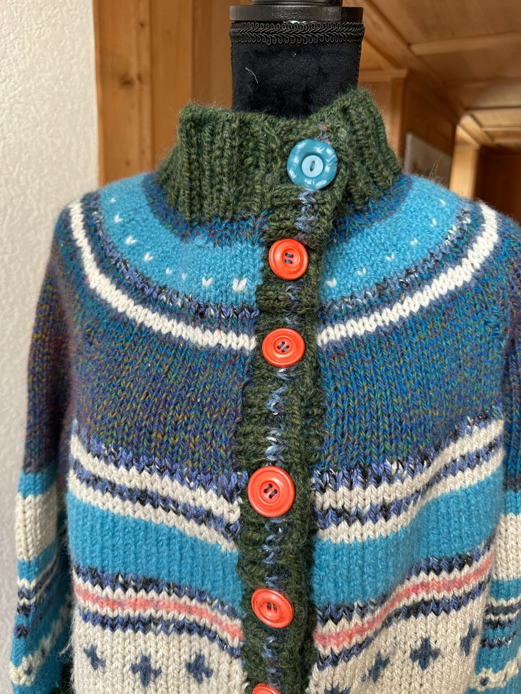 Giacche: Handgestrickte Jacke Wolle - einzigartig! 38/40 – Nuovo (secondo la descrizione) da Gümmenen venduto da FelizitasHermann 2