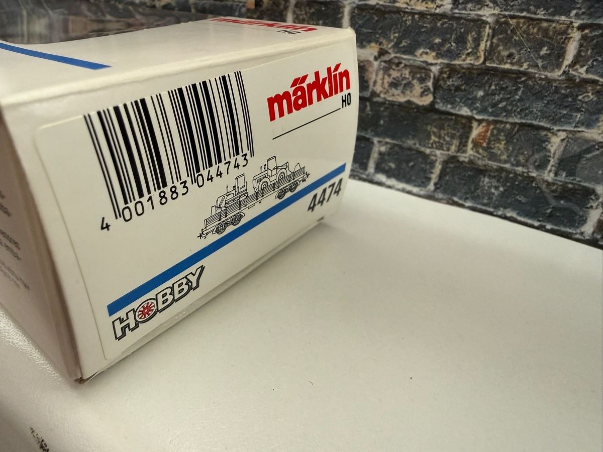 Märklin Modellini di ferrovie: Märklin H0 4474 Schwerlastwagen mit Trax – Usato da Altdorf UR venduto da modellbau-widmer 1