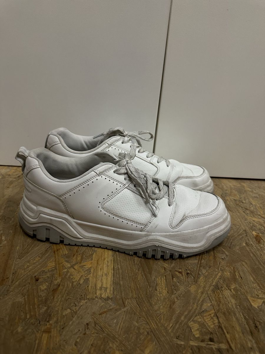 Scarpe da uomo: Turnschuh für Herren/Jungs – Usato da Pfyn venduto da MJ1509 2