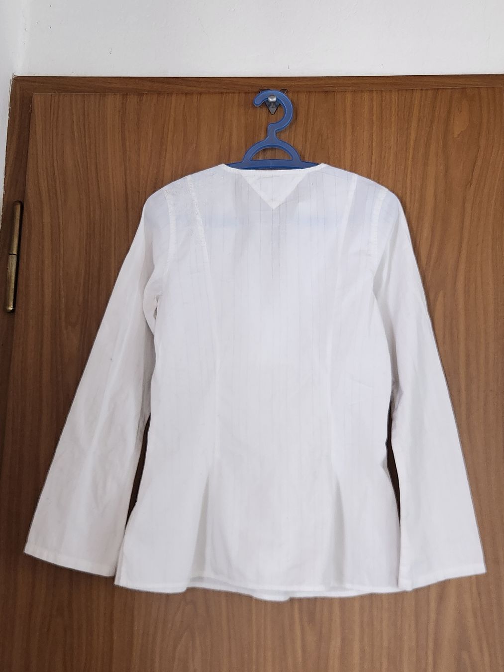 Tommy Hilfiger Chemisiers: Chemise Tommy Hilfiger blanche S/P brodée  – D'occasion à Niedergösgen par Eva2410 1