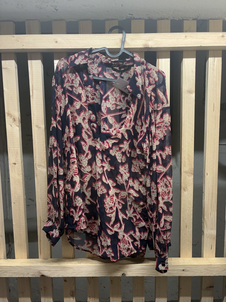 Zara Blusen: Bluse mit Muster, Grösse XL ZARA – Gebraucht aus Zürich von chloe26