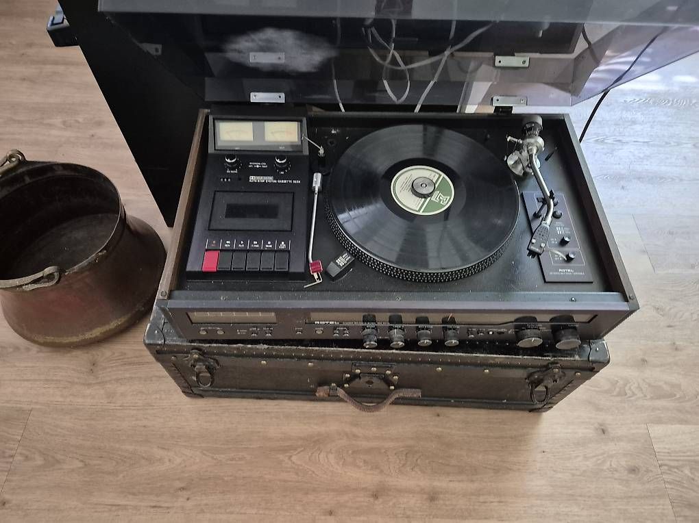 Musicassette: Tourne diaque cassette   – Usato da Bôle venduto da guillou 1