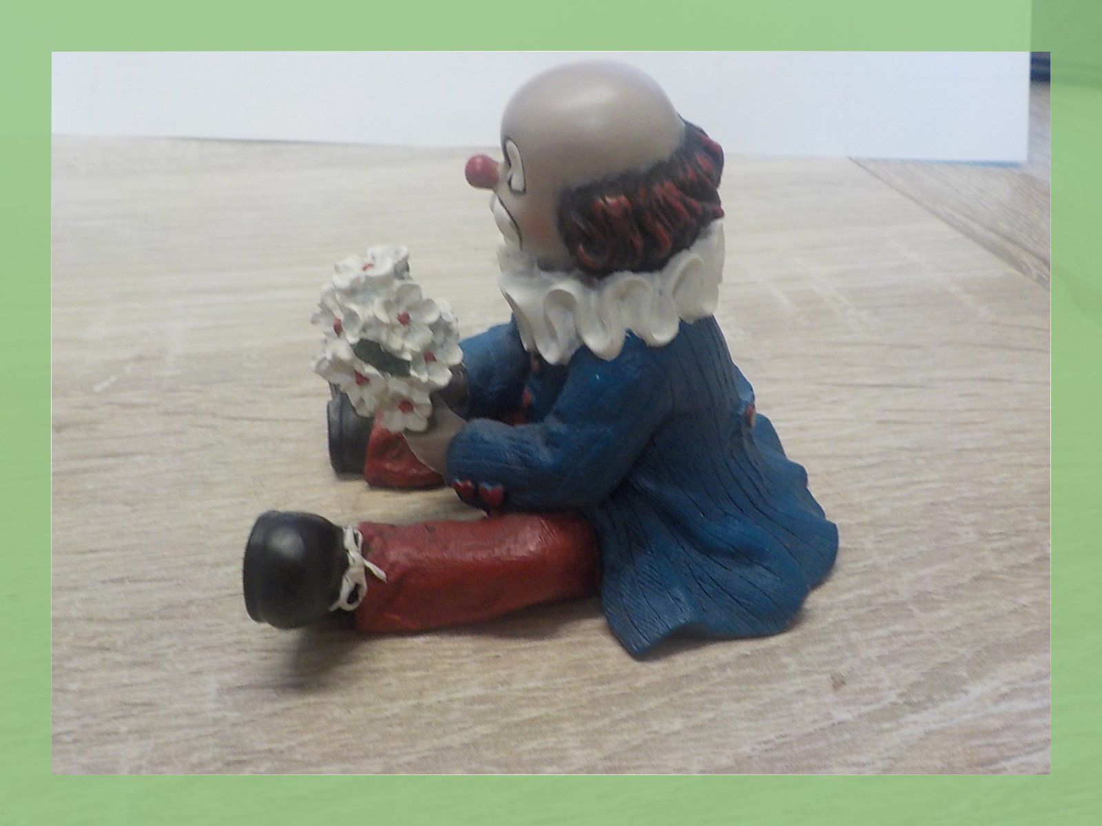 Statuette: Niedlicher Gilde Clown Figur mit Blumenstrauß – Usato da Bülach venduto da Freieck 3