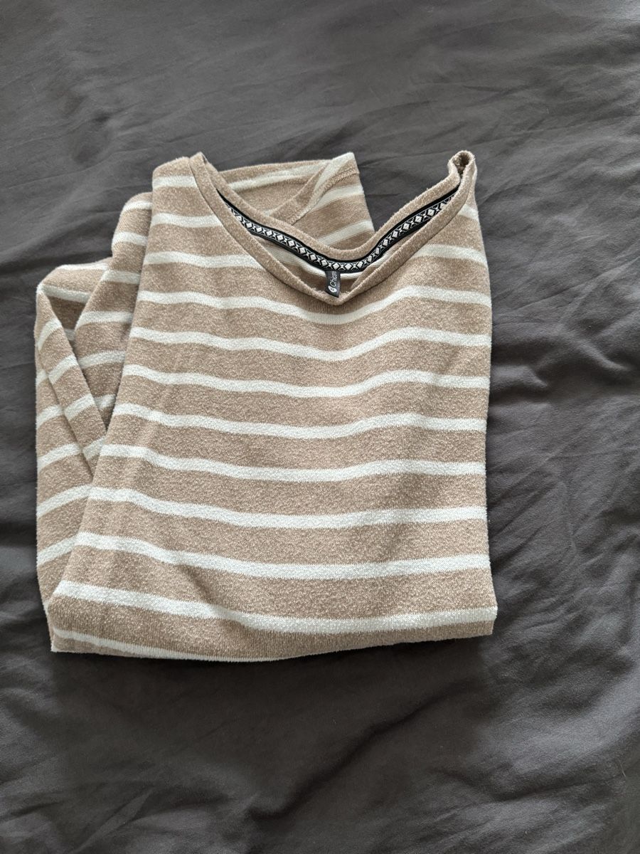 Pulls & Sweat-shirts: Pullover – D'occasion à Luzern par ard_b2kz 2
