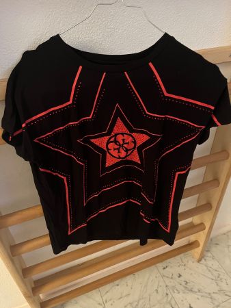 T-Shirt Guess nera come nuova, taglia S