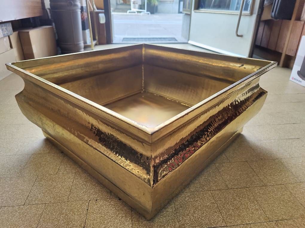 Vasi per fiori: Porta vaso in ottone  – Usato da Bigorio venduto da crillo81
