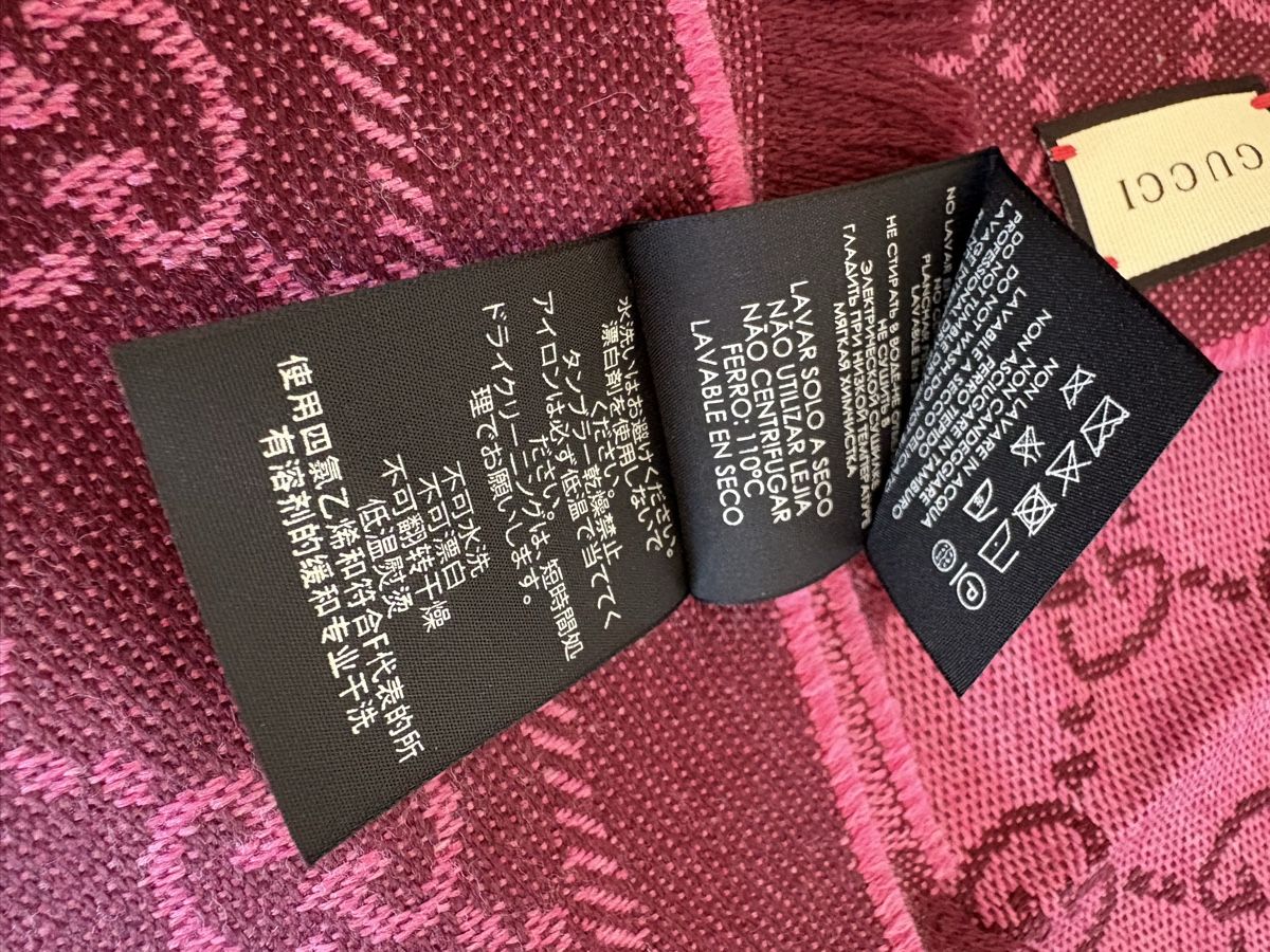 Gucci Foulards & écharpes: Gucci GG Wool Scarf  – Neuf (Voir description) à Allaman par Bertie555 5