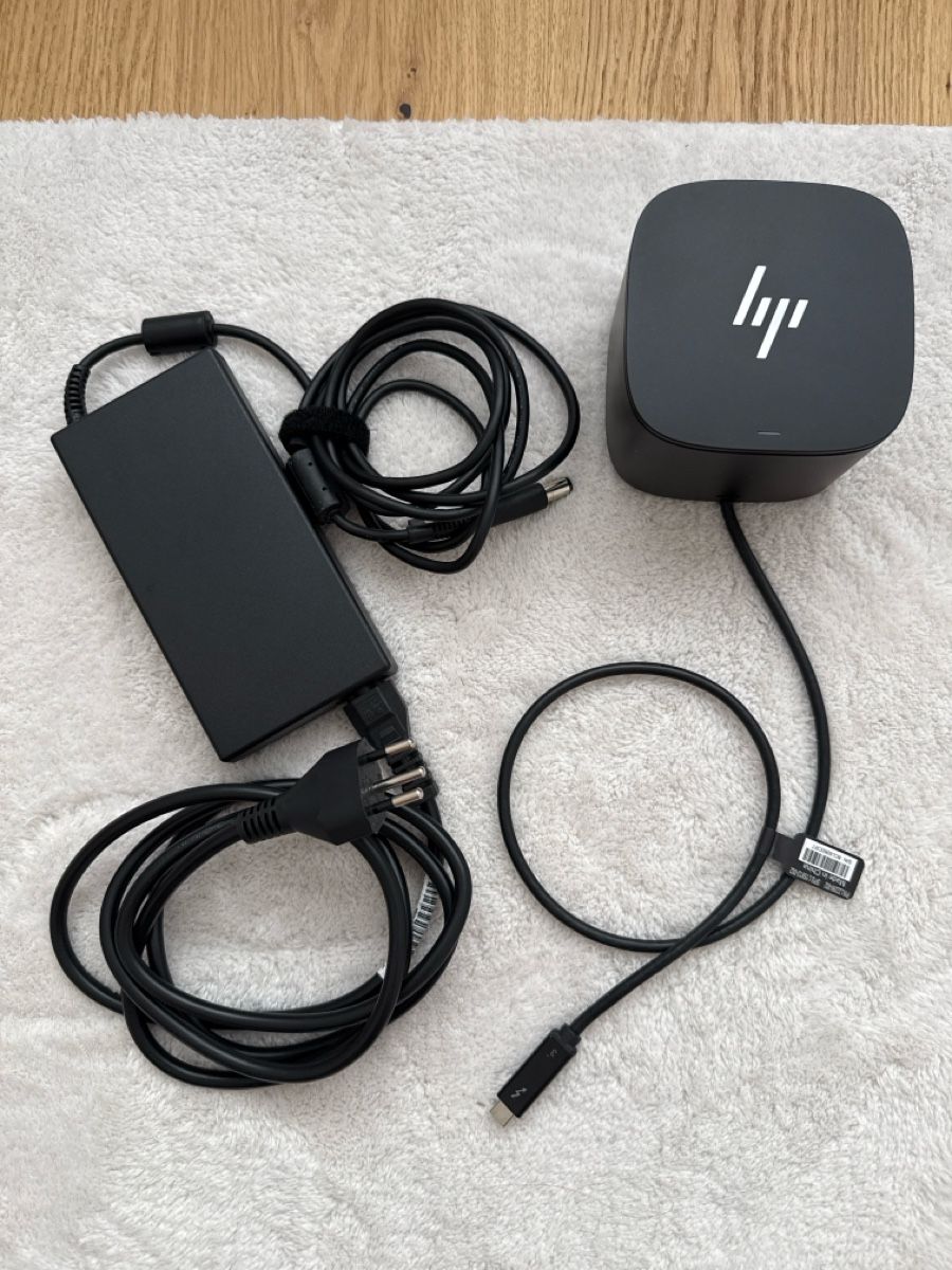 Hewlett Packard Dockingstation: HP Dockingstation und Netzteil – Gebraucht aus Dettighofen Lengw. von AS_SA