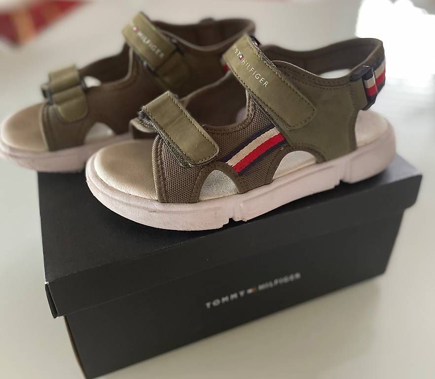 Tommy Hilfiger Scarpe per ragazzi: Tommy Hilfiger Sandaletten, Gr. 34 – Usato da Lufingen venduto da mar_v5lj 1