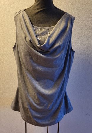 Sommer Top mit Wasserfall-Ausschnitt, Grösse M