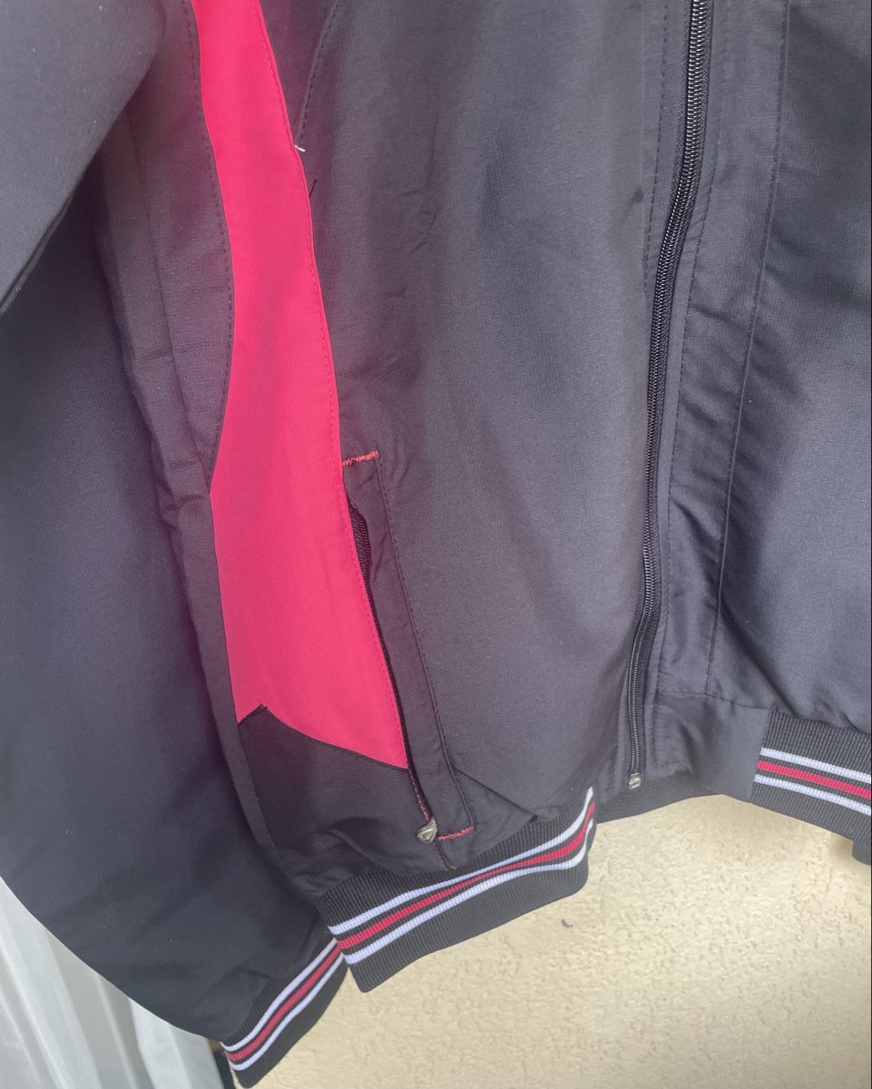 Adidas Completi & Tailleur: Adidas Trainingsanzug Schwarz/Pink – Nuovo (secondo la descrizione) da Au/ZH venduto da markthallerapperswil 2