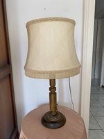 Lampada da tavolo vintage in legno con paralume originale