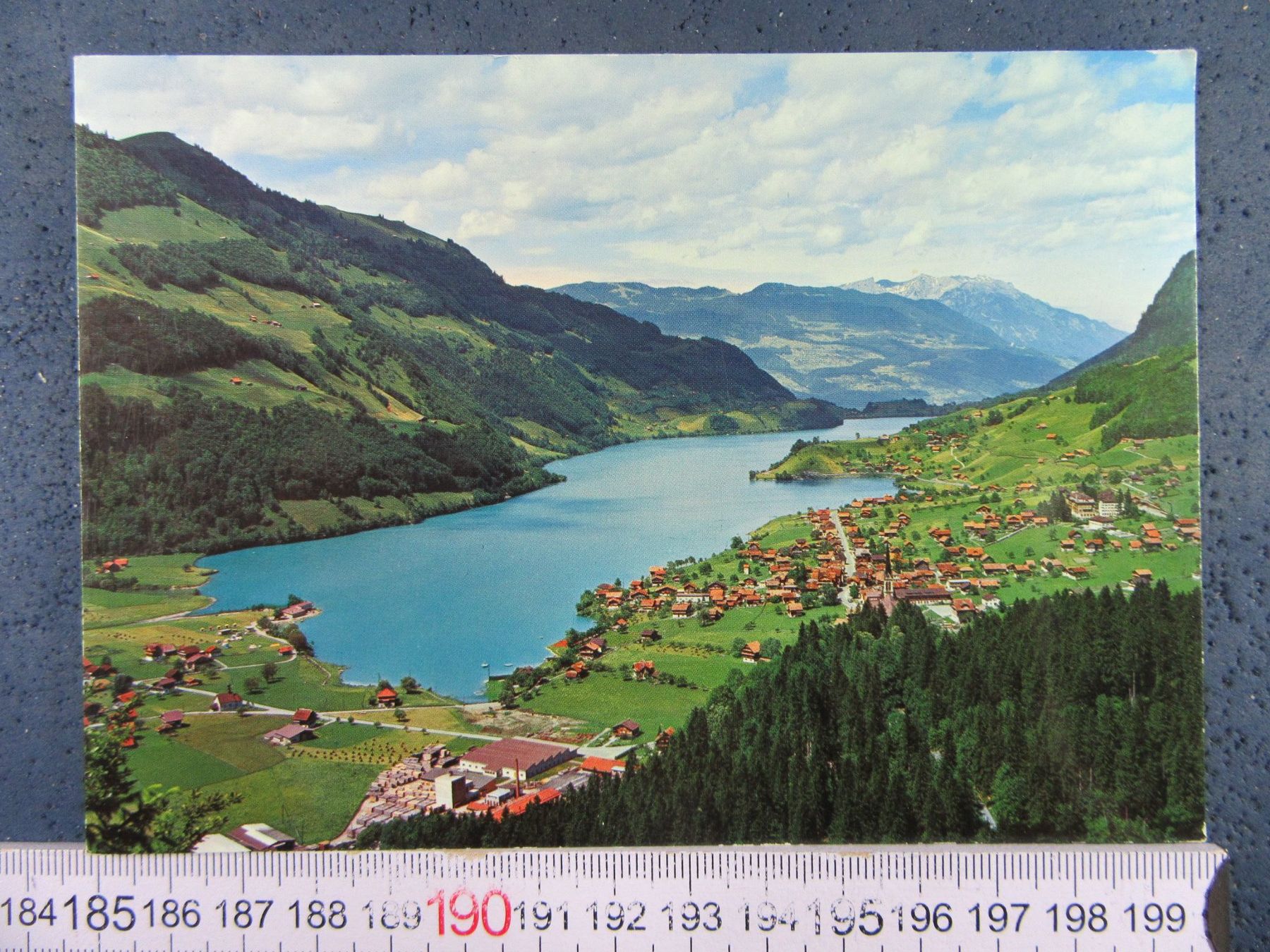 Cartoline postali: LUNGERN ONW AK LUFTBILD MIT PILATUS – Usato da Ettingen venduto da Hausi4711