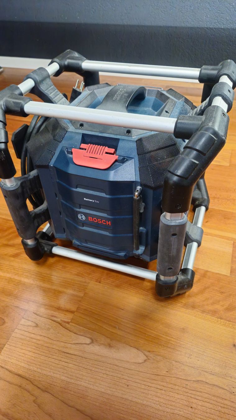 Bosch Radio: Bosch GML 20 Professional – Usato da St.Gallenkappel venduto da Rayman1909 1