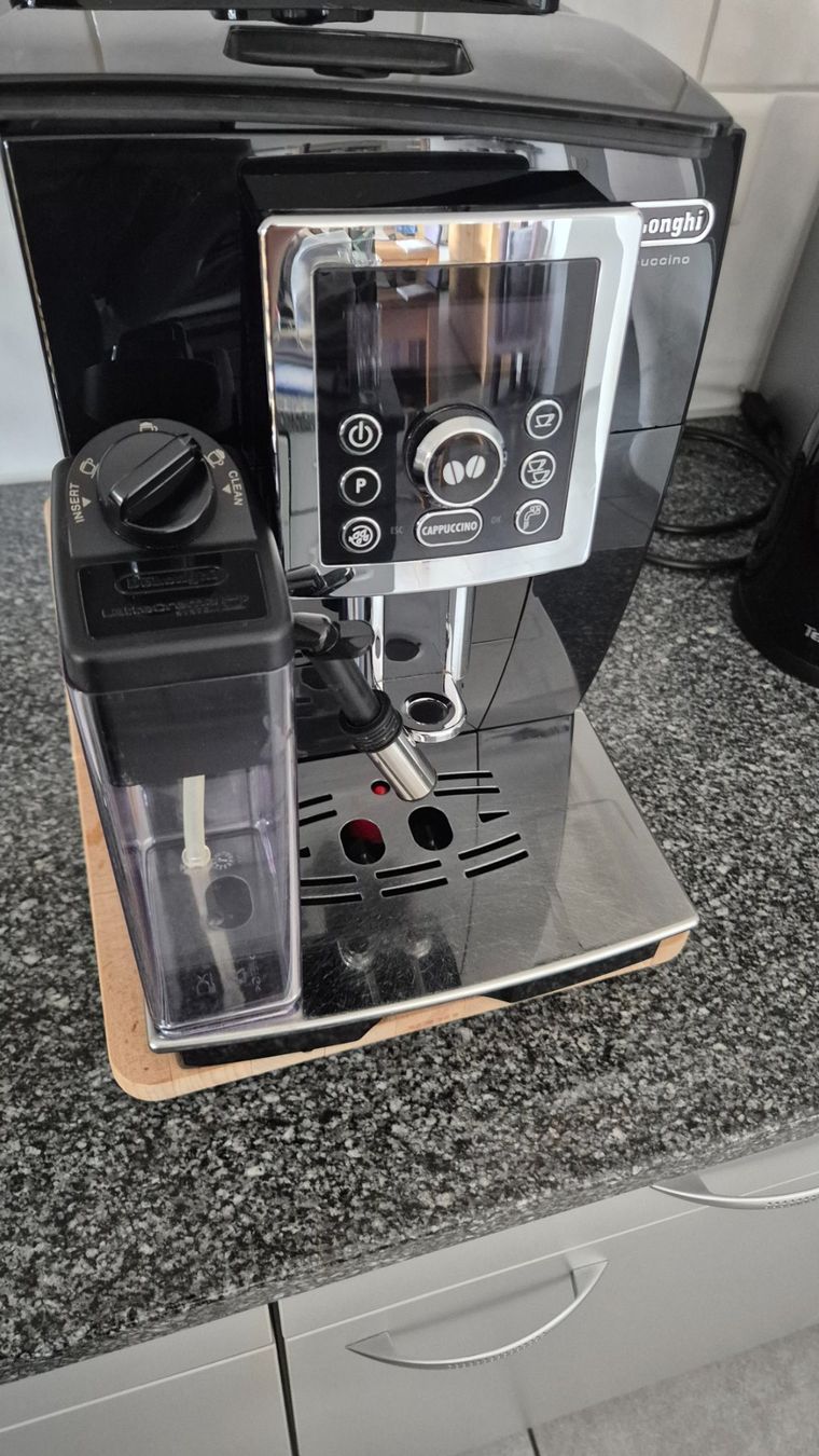 De'Longhi Macchine per caffè & Macchine per espresso: De Longhi Perfetto Cappucino – Usato da Studen BE venduto da Raf_w