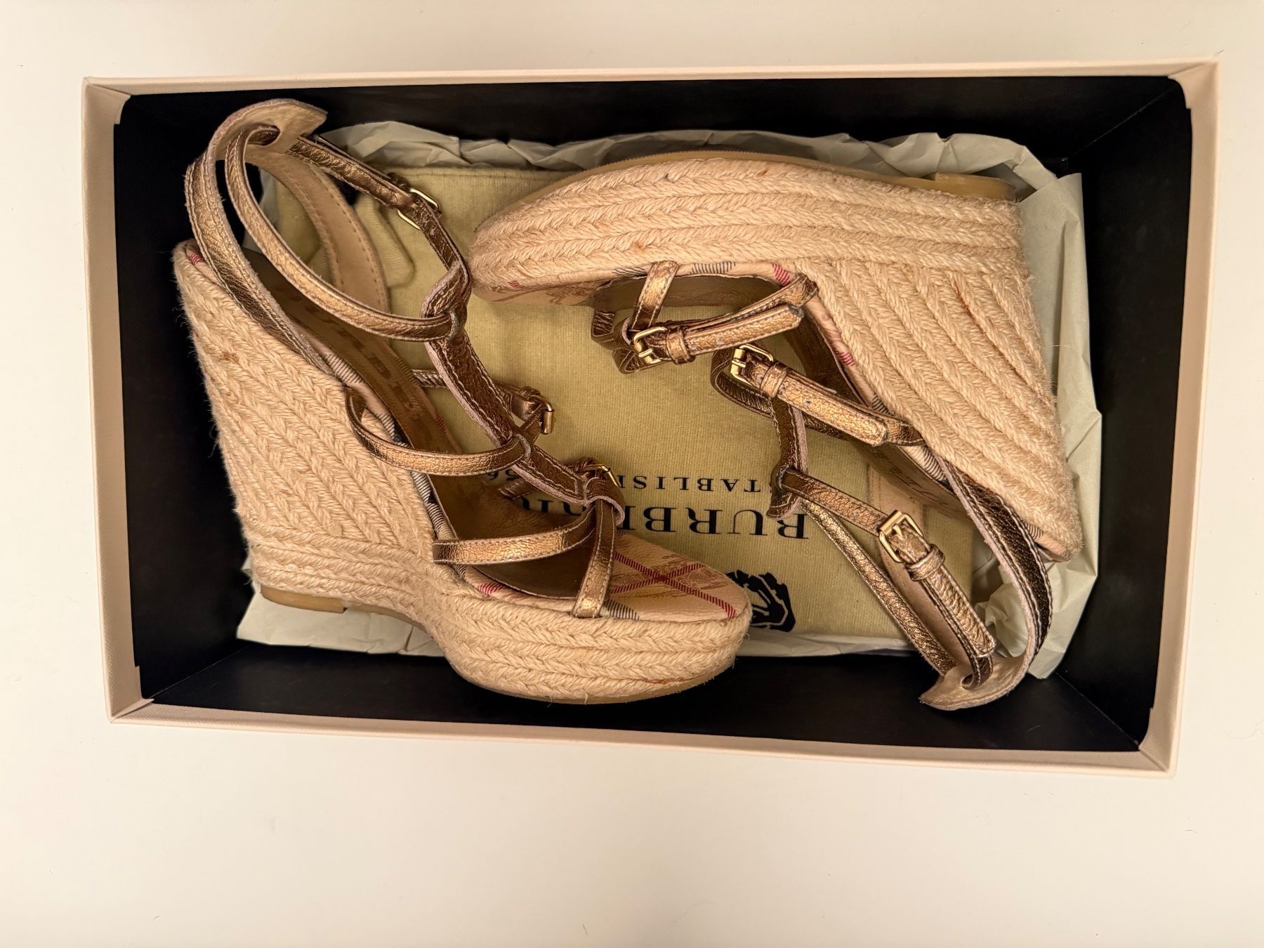 Burberry Scarpe da donna: Burberry Sandalen Gr 35 – Usato da Zug venduto da CarolineRunge 3