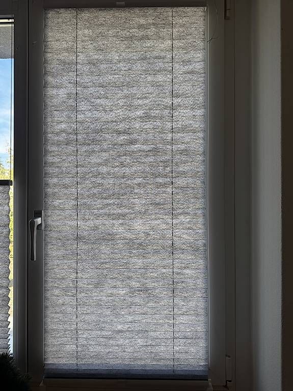 Vorhänge: Fenster Rollos  – Gebraucht aus Therwil von niggidaetsch