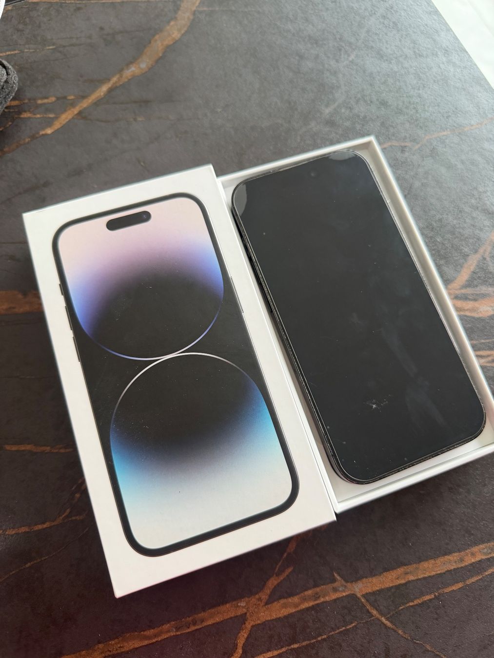 Apple Telefoni cellulari / Smartphones: iPhone 14 Pro 256 GB, batterie à 75 % – Usato da Riddes venduto da Kris84