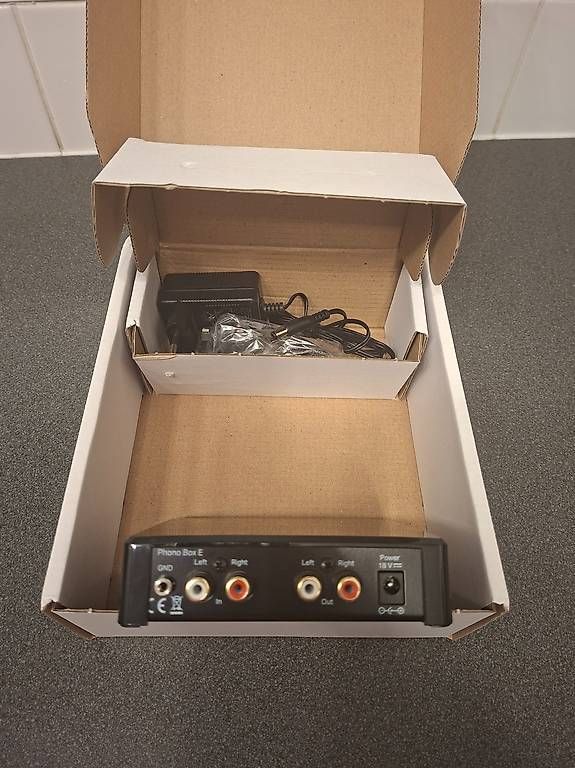 Verstärker: Phono preamplifier – Gebraucht aus Plan-les-Ouates von soukakuos 2
