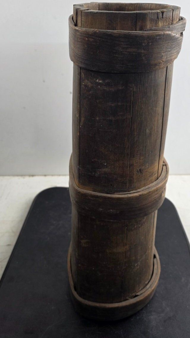 Altri elettrodomestici e apparecchi d’epoca: Antikes Holzgefäß / Butterfass / Vorratsfass Vollholz – Usato da Flums venduto da Flumsantik 5