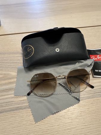 Ray ban