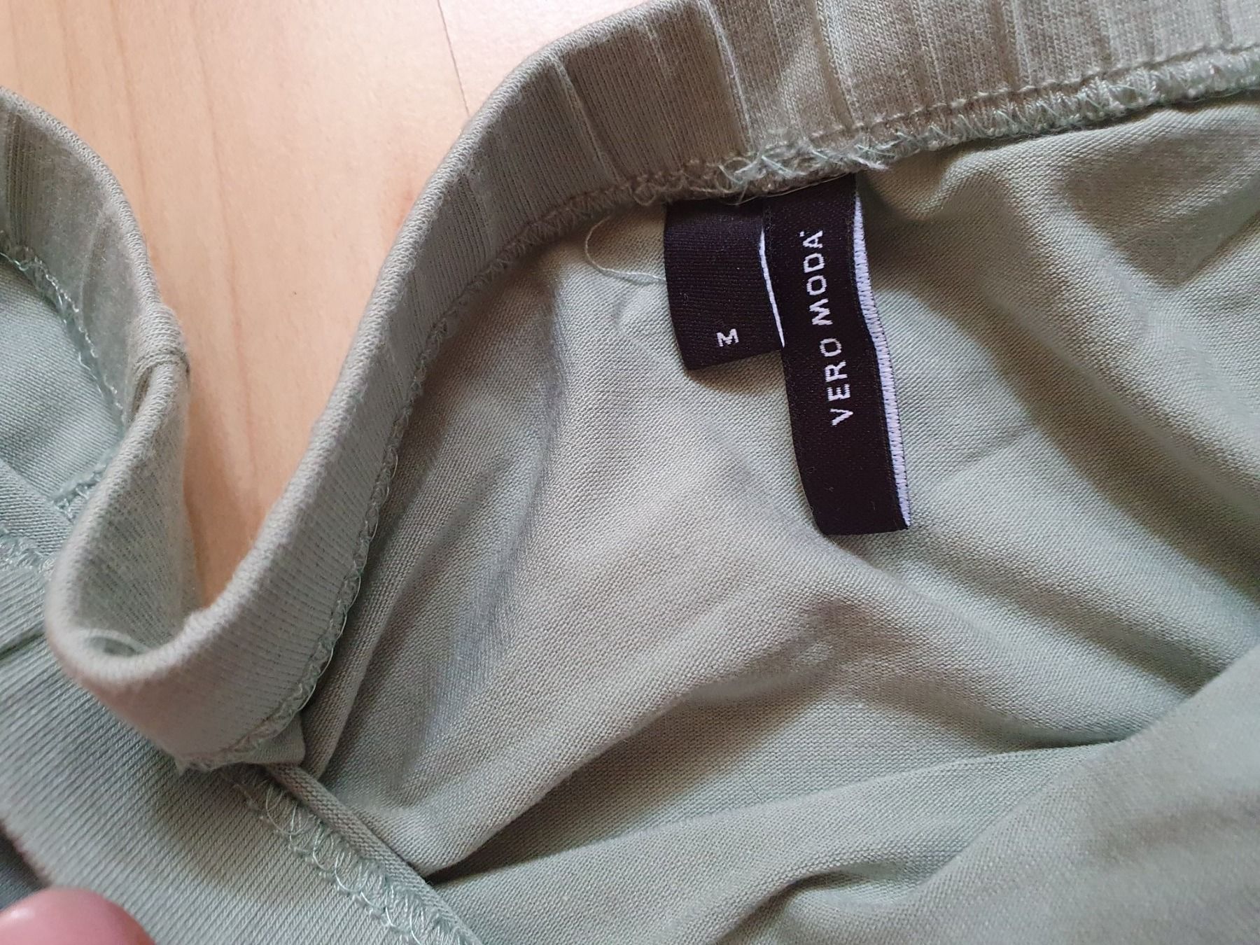 Vero Moda Lotti di vestiti: Maxirock mit passenden Shirt und Pullover – Usato da Malans GR venduto da caroline_F.85 8