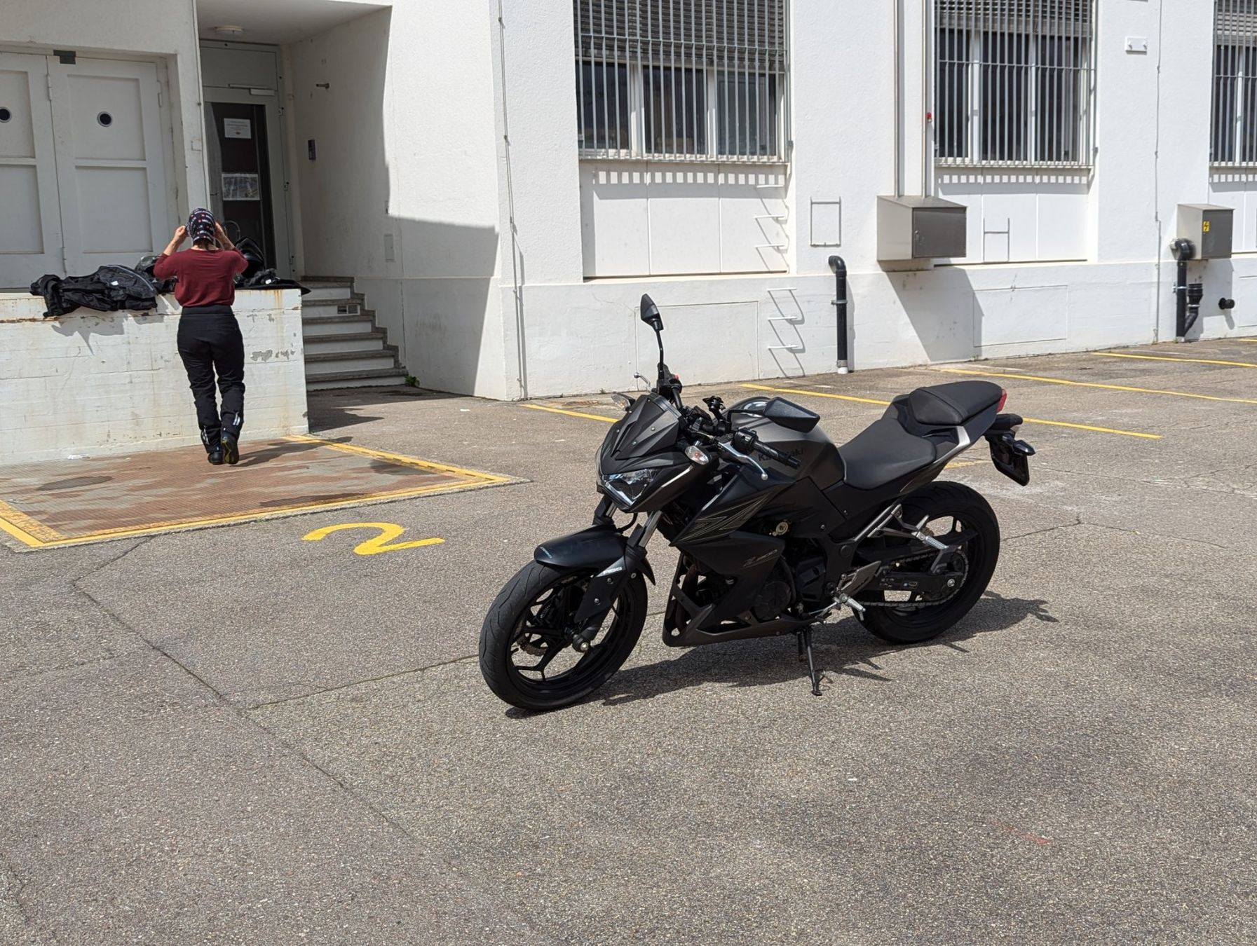 Kawasaki Strasse: Kawasaki Z300 – Gebraucht aus Basel von Alisa_77 6