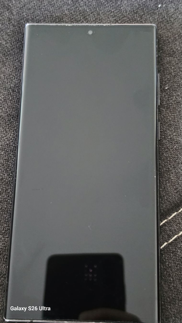 Samsung Portables: Smartphone Samsung Galaxy S22 Ultra gebraucht – D'occasion à Affoltern am Albis par Hot_matrix