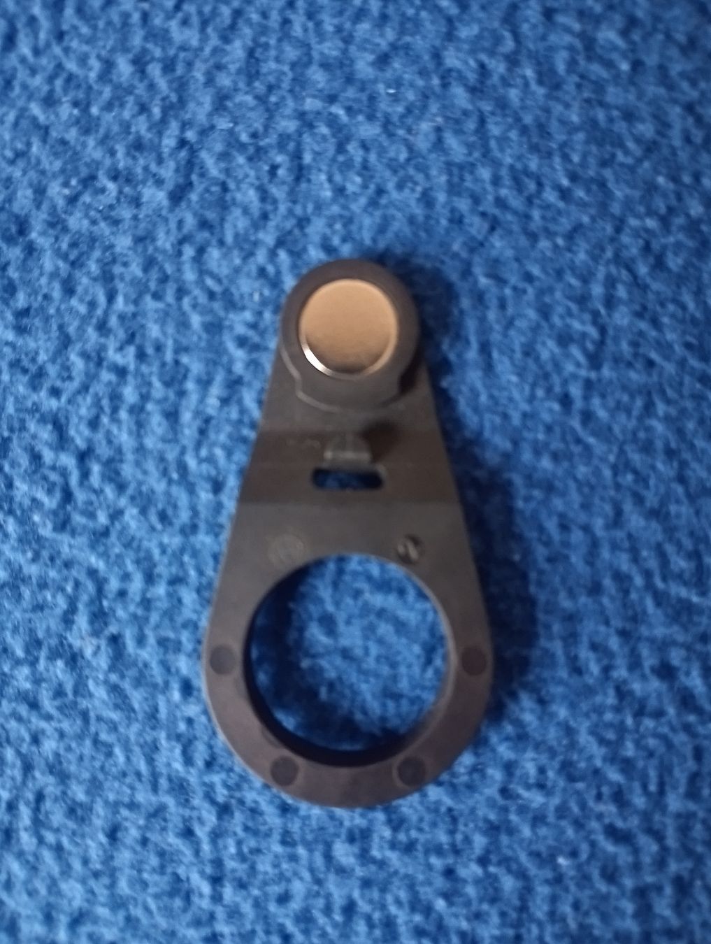 Bosch Pezzi di ricambio: Bosch Magnet Centerlock Geschwindigkeitsenzor – Usato da Basel venduto da Mippo131 1