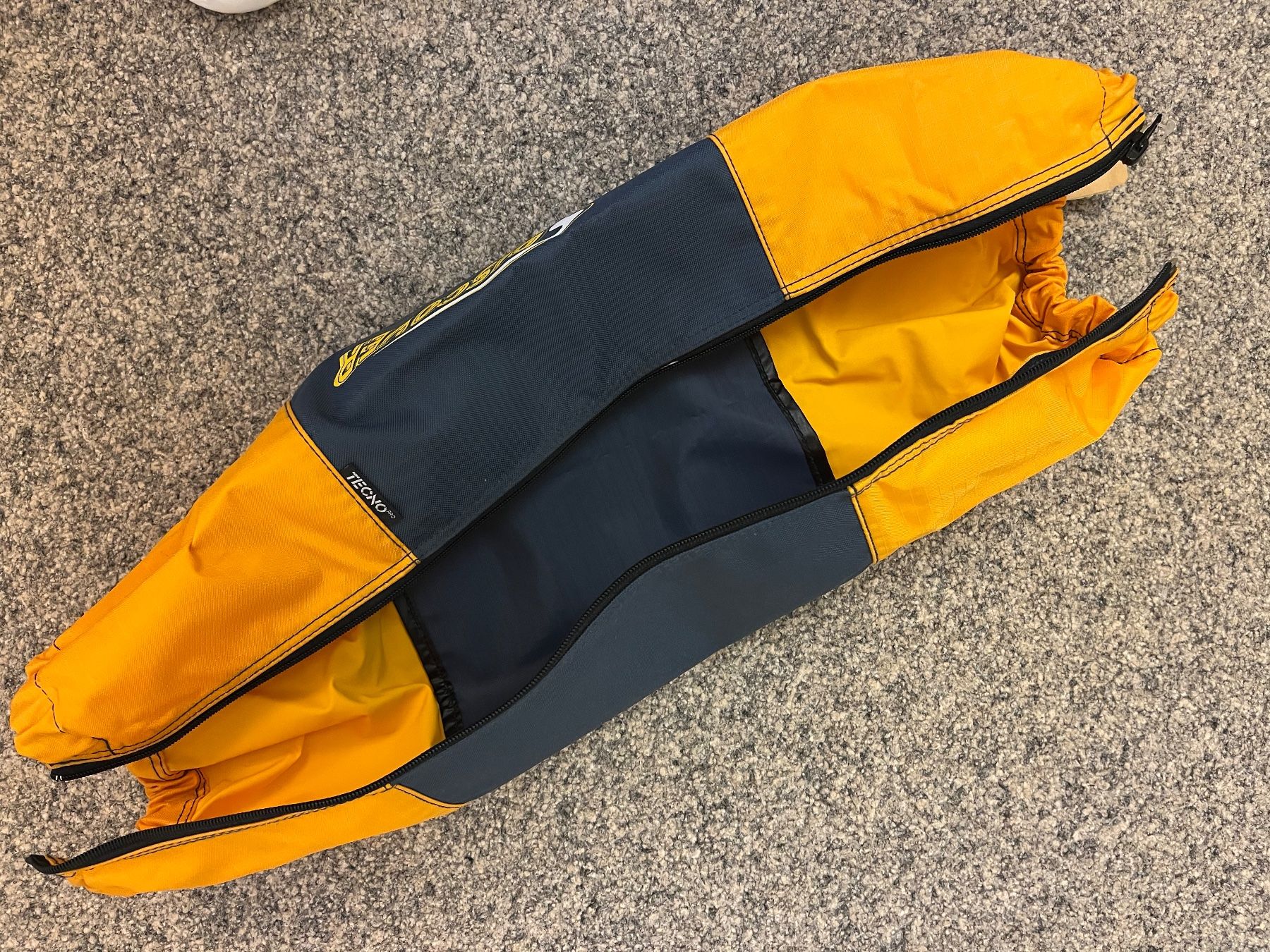 Sacs: Skibindungshülle "TECNO", durchgehender RV, 65cm – Neuf avec emballage d'origine à Adliswil par vette56 1