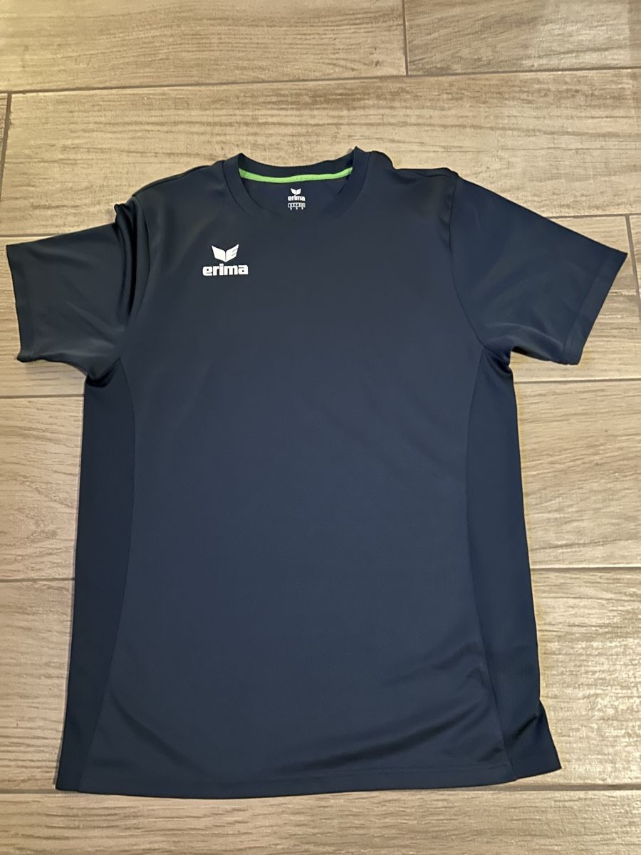 Kleiderpakete: Sportkleider Gr. S – Neu (gemäss Beschreibung) aus Willisau von Geissbock11 3