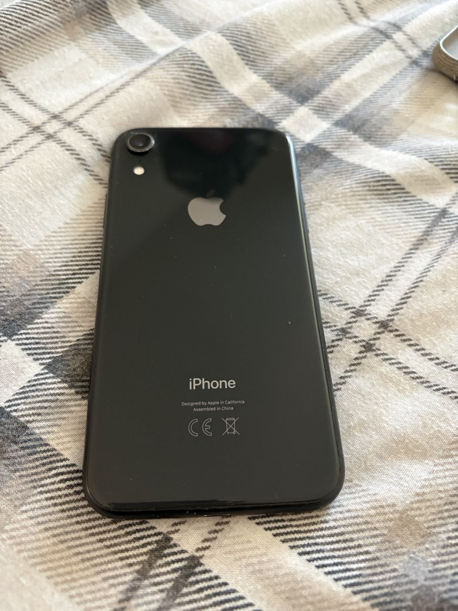 Apple Telefoni cellulari / Smartphones: iPhone XR Nero 64GB – Usato da Novazzano venduto da jen_hx8j