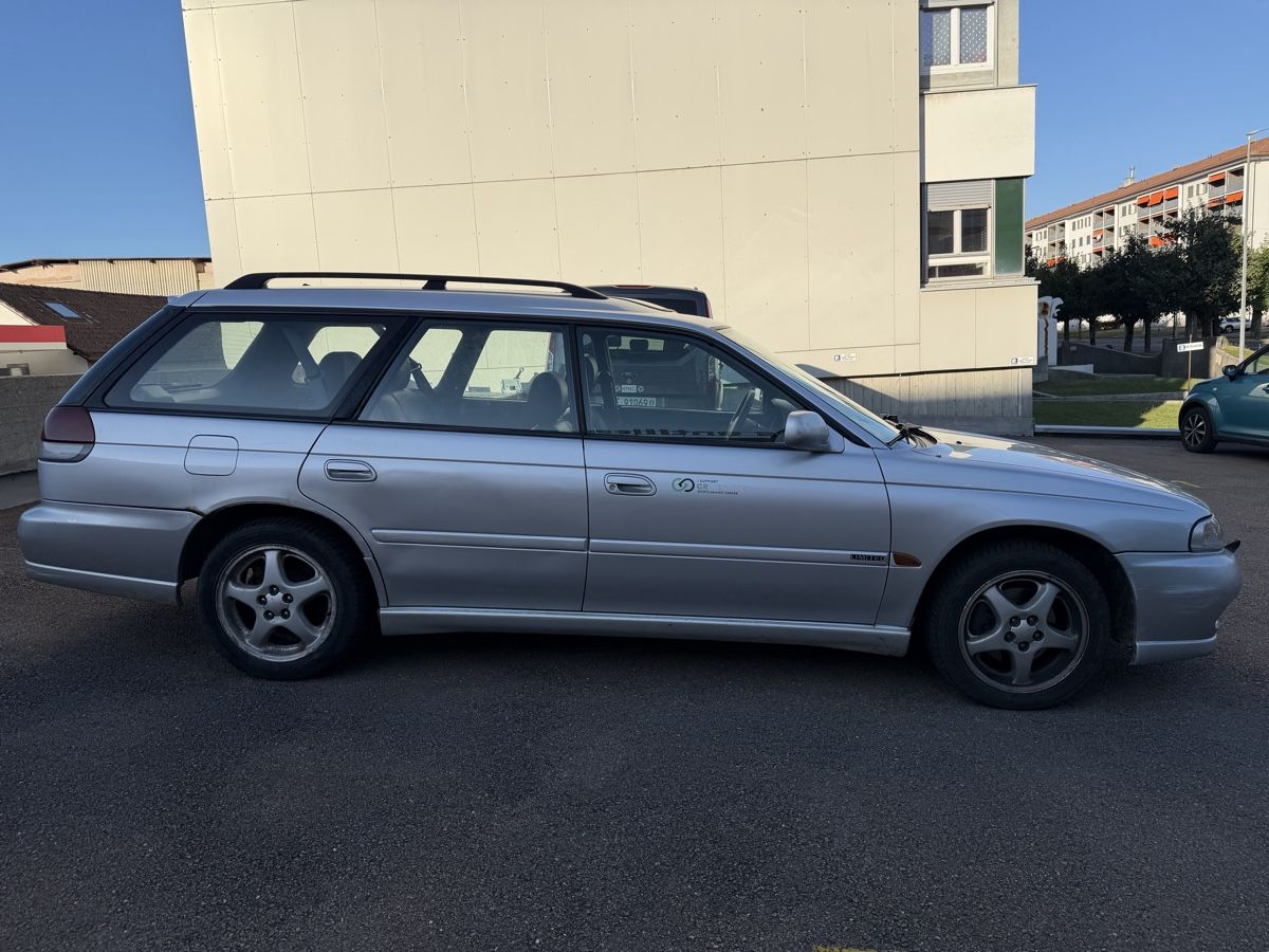 Subaru Automobili: Subaru legacy 2.5 4WD – Usato da La Chaux-de-Fonds venduto da Transportchezmax 1