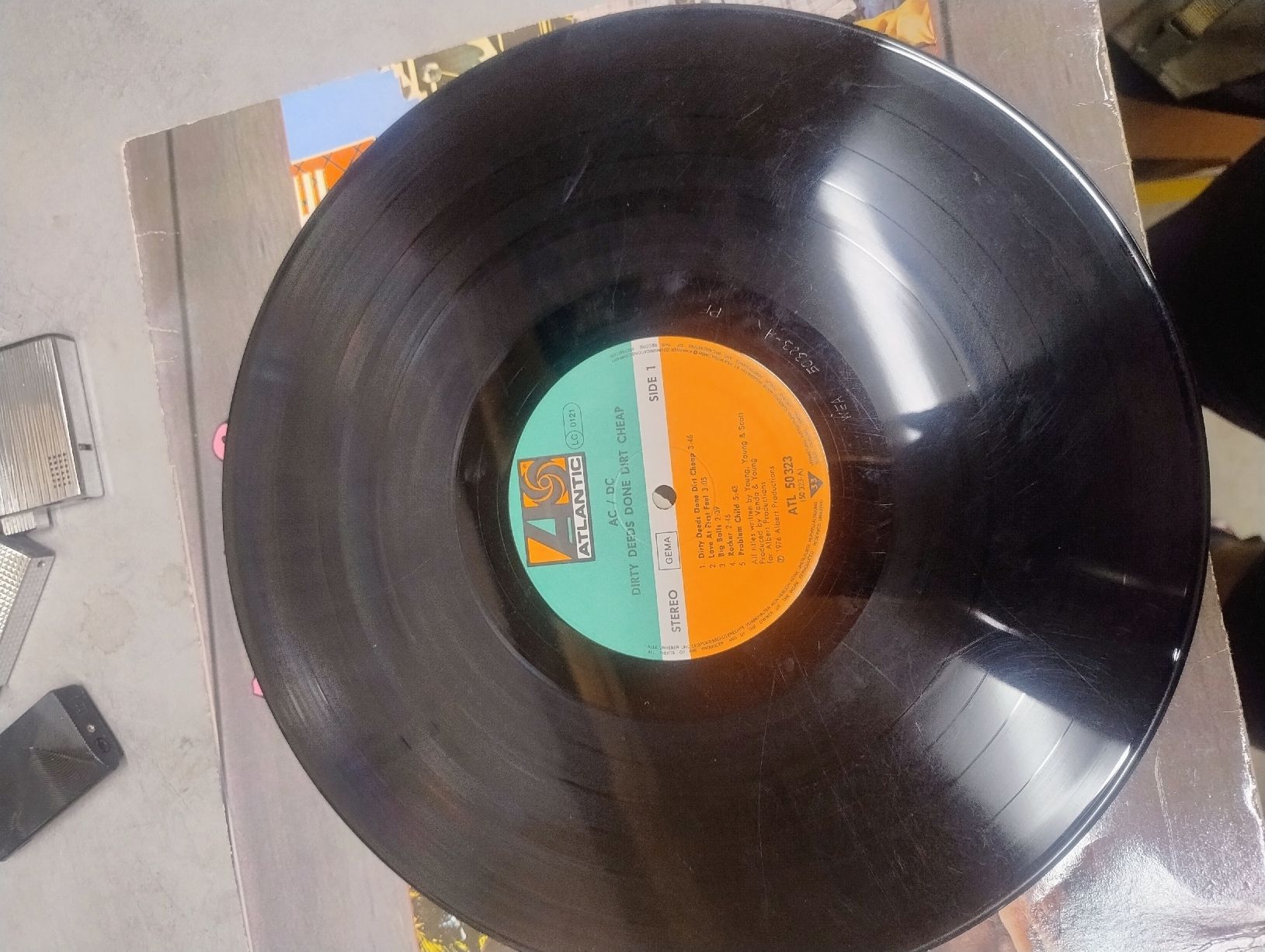 Dischi in vinile: Lot vinyles d AC/DC  – Usato da Martigny venduto da jul_7s5x 6