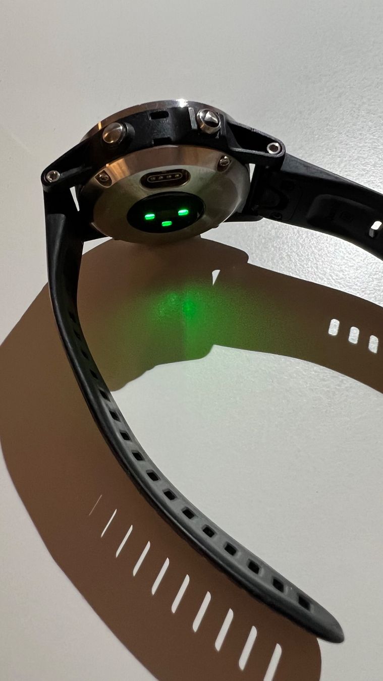 Garmin Smartwatch: Garmin Fenix 5S plus – Gebraucht aus Bern von  2