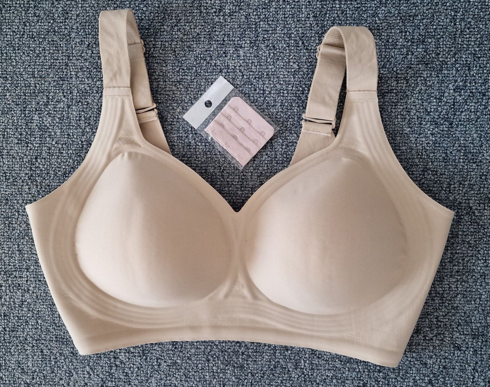 Sonstige Unterwäsche: Velura Soft BH – Neu (gemäss Beschreibung) aus Frauenfeld von Maschia 2