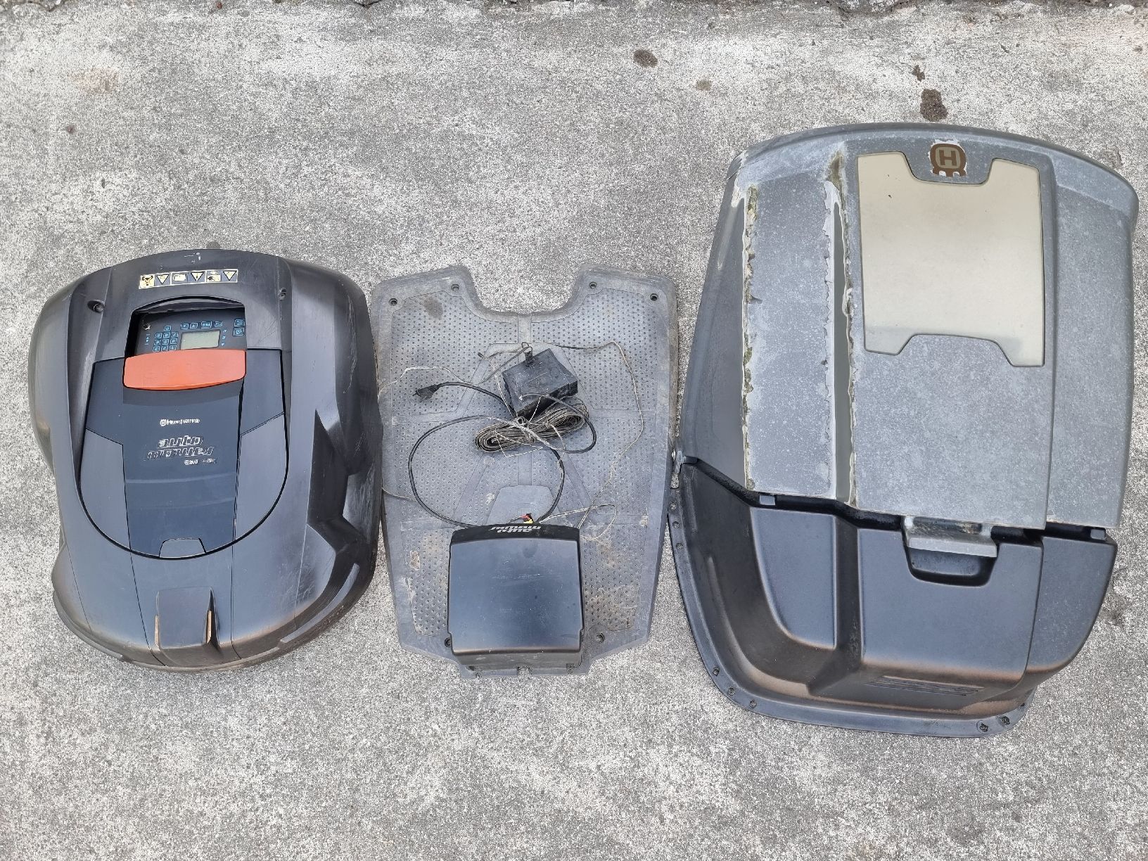Husqvarna Tondeuses à gazon: Husqvarna Automower 230 ACX – D'occasion à Gossau SG par MX450
